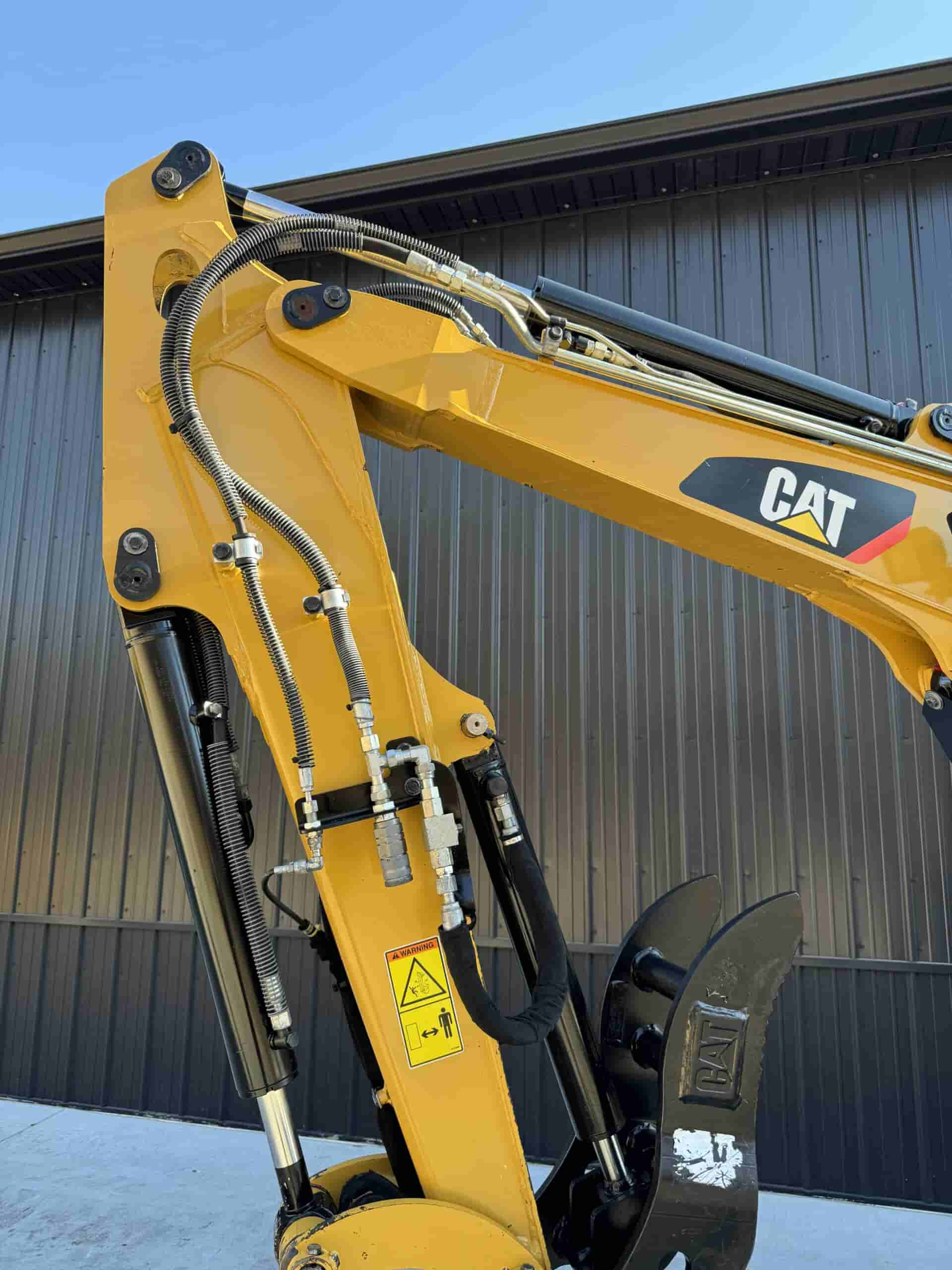 2019 CAT 303.5E2 CLEAN
